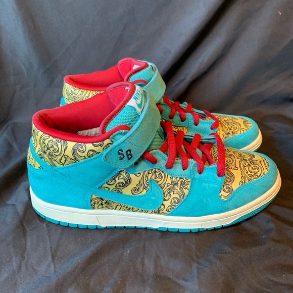 Nike Other - 2008 Nike SB Dunk High Peacock